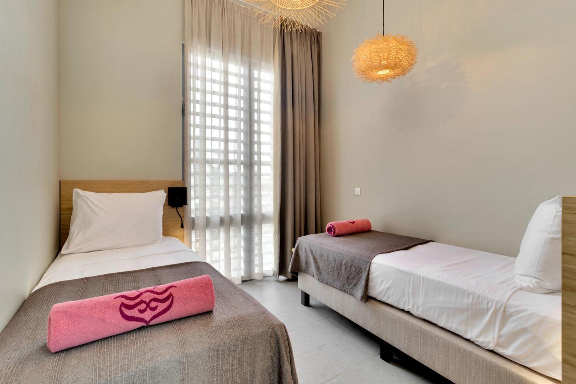 Delfins Beach Resort Bonaire, Tapestry Collection By Hilton Kralendijk  Bagian luar foto