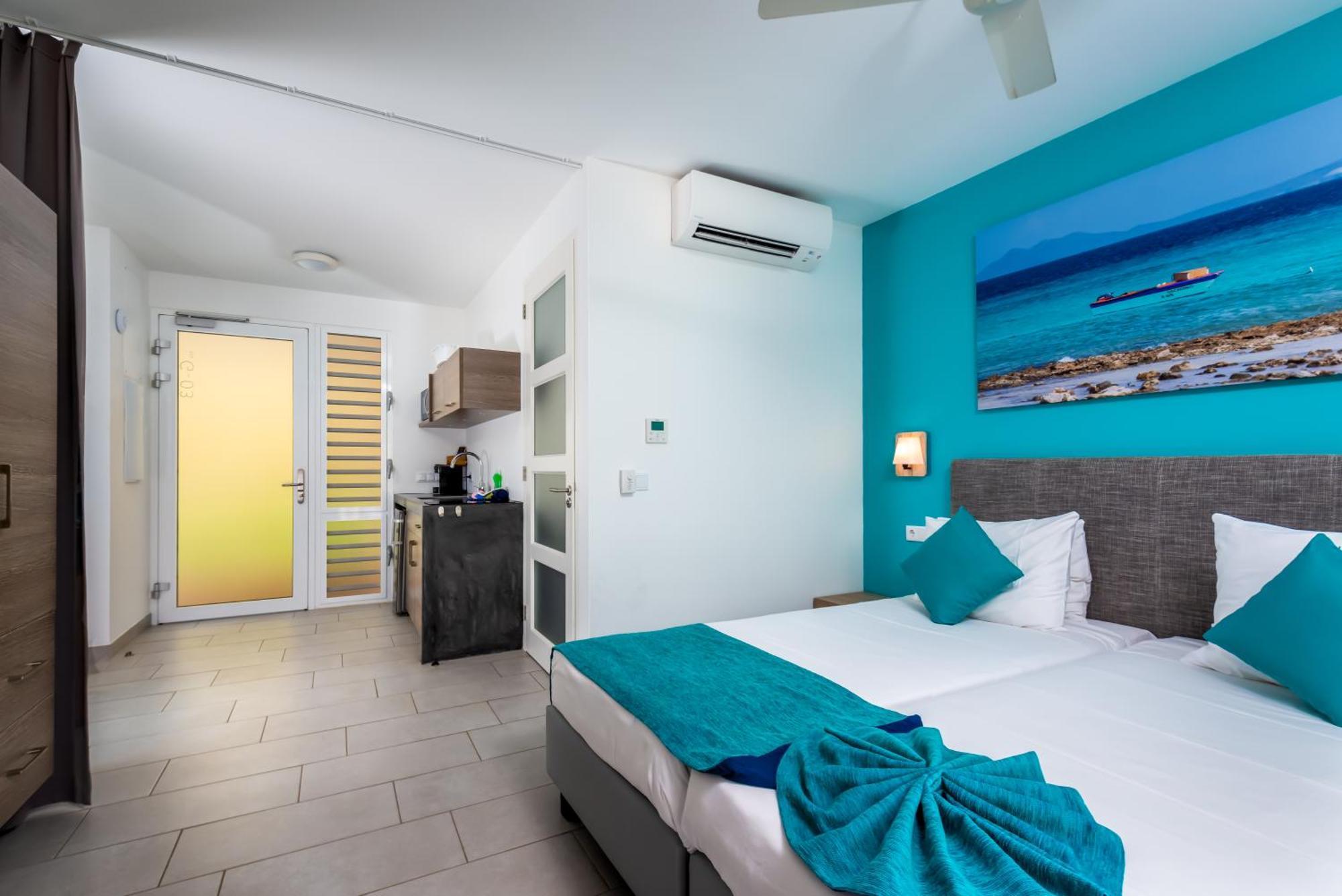 Delfins Beach Resort Bonaire, Tapestry Collection By Hilton Kralendijk  Bagian luar foto