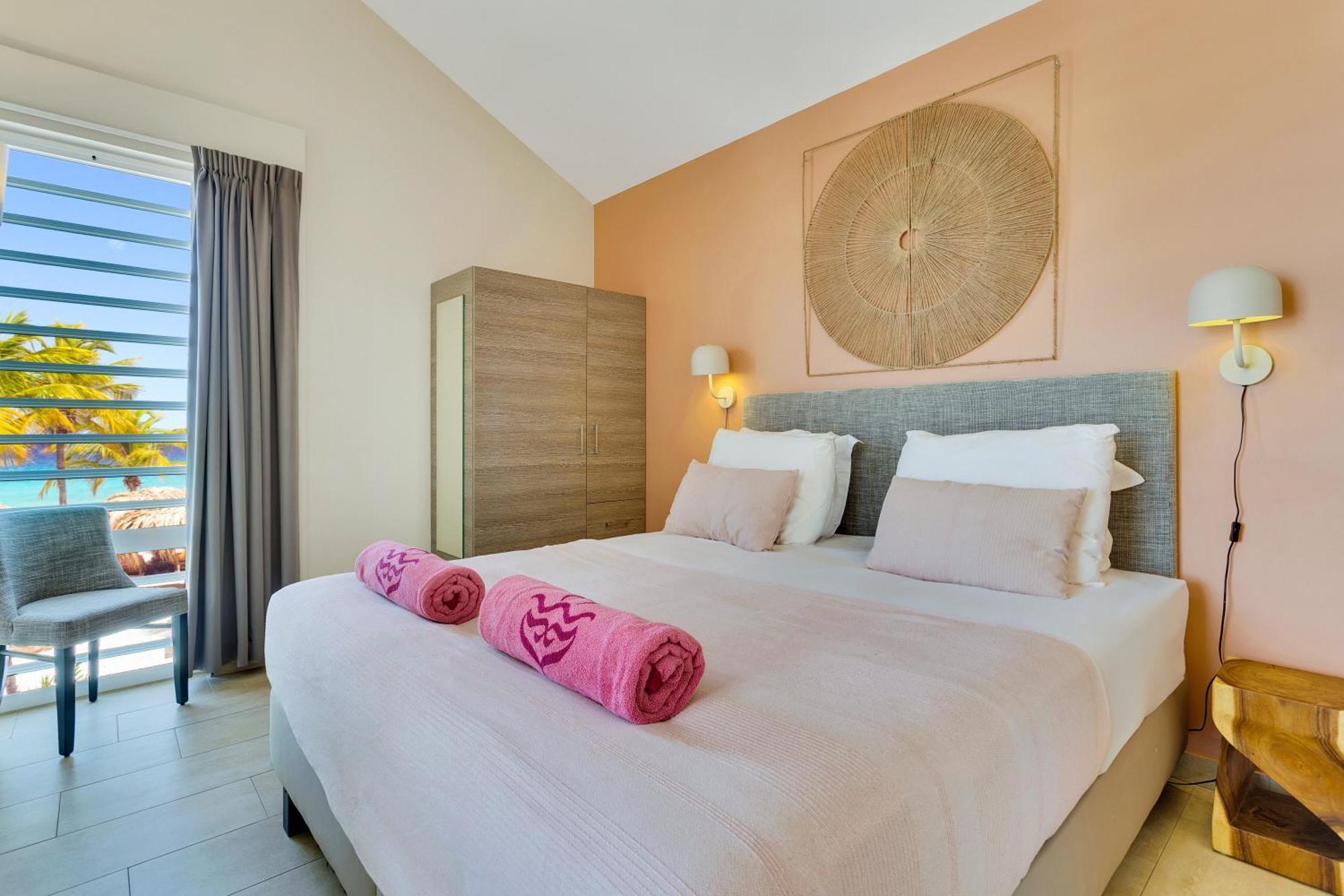 Delfins Beach Resort Bonaire, Tapestry Collection By Hilton Kralendijk  Bagian luar foto